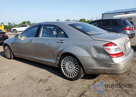 2007 Mercedes-Benz S 550 z USA, uszkodzony, nr VIN WDDNG71X97A058575